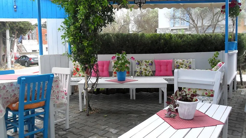 Ela Hotel Alacati 2*,