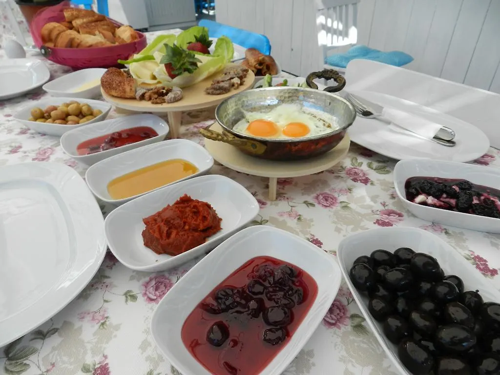 Ela Hotel Alacati 2*,