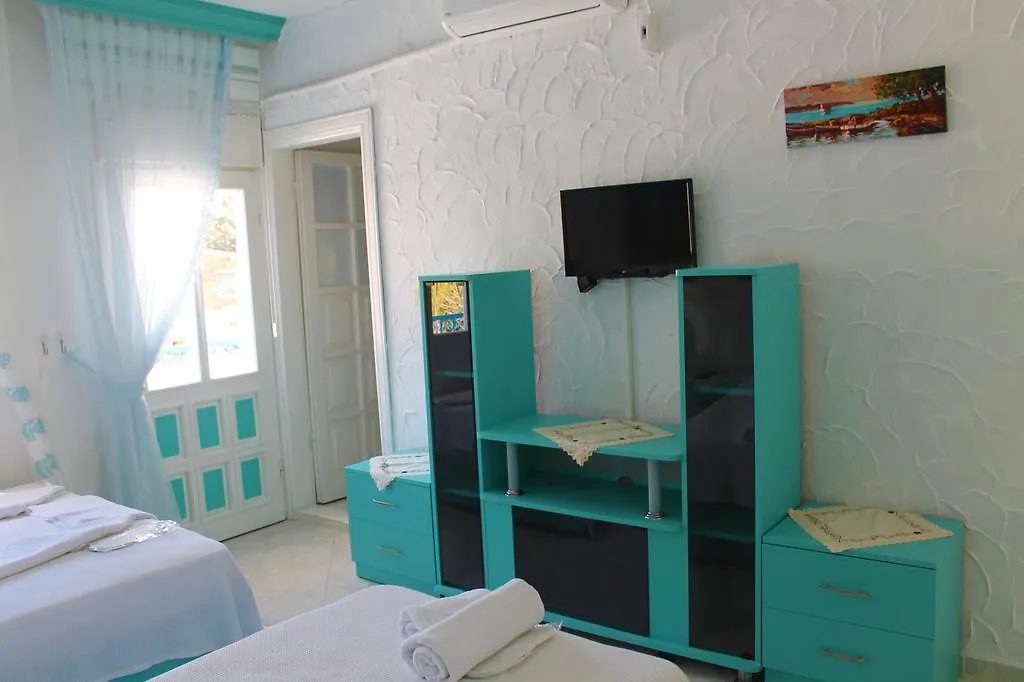 Ela Hotel Alacati 2*,