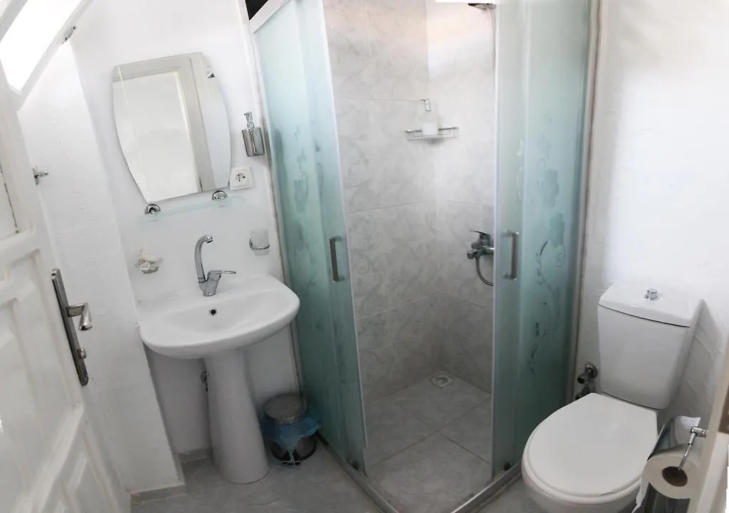 Ela Hotel Alacati 2*,